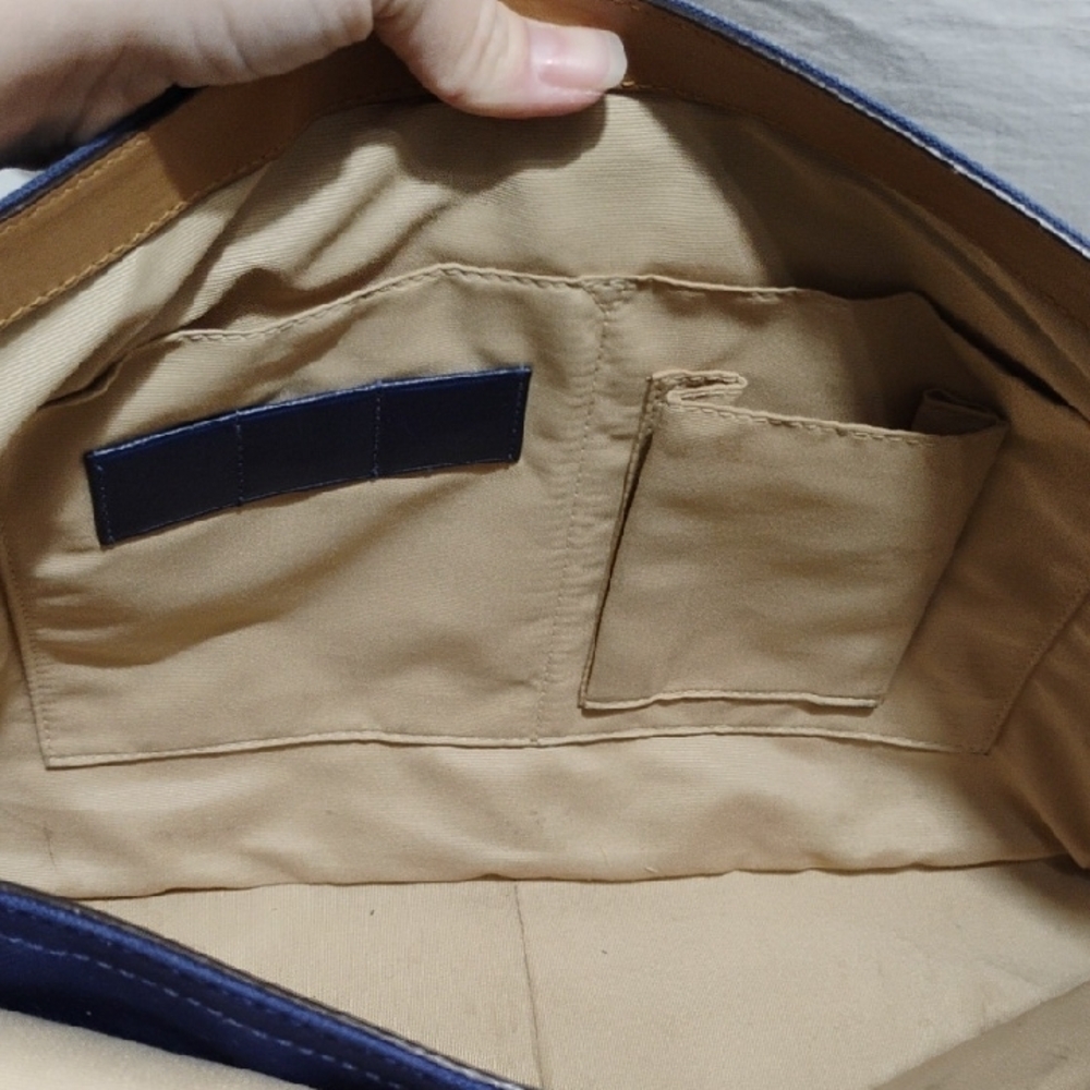 SALE! Authentic Coach Large Canvas & Leather Trim Messenger Bag W Hangtag - Picture 15 of 16